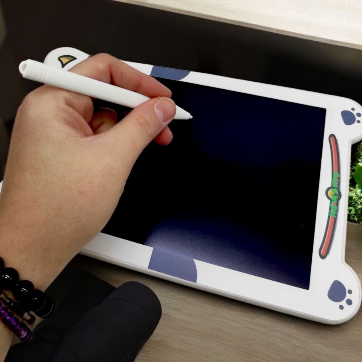 ПЛАНШЕТ ДИТЯЧИЙ ДЛЯ МАЛЮВАННЯ, LCD ЕКРАН (ПЛАНШЕТ - 15Х24,5 СМ, ЕКРАН - 12,2Х17,5 СМ)